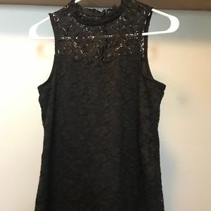 Black sleeveless tank